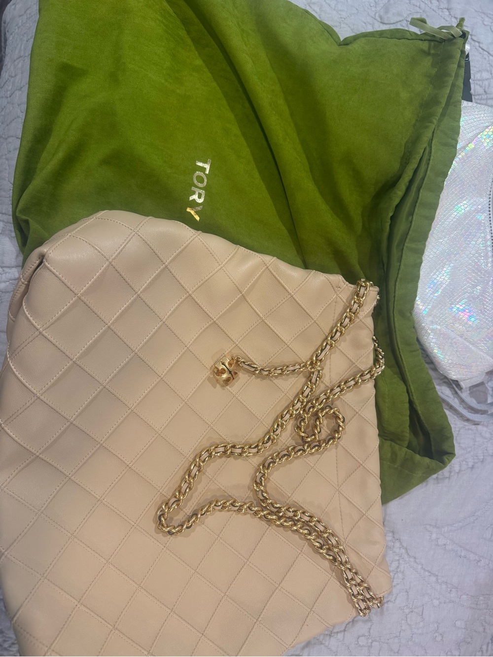 Tory Burch Fleming Quilted Cream Shoulder Bag with Gold Chain Strap